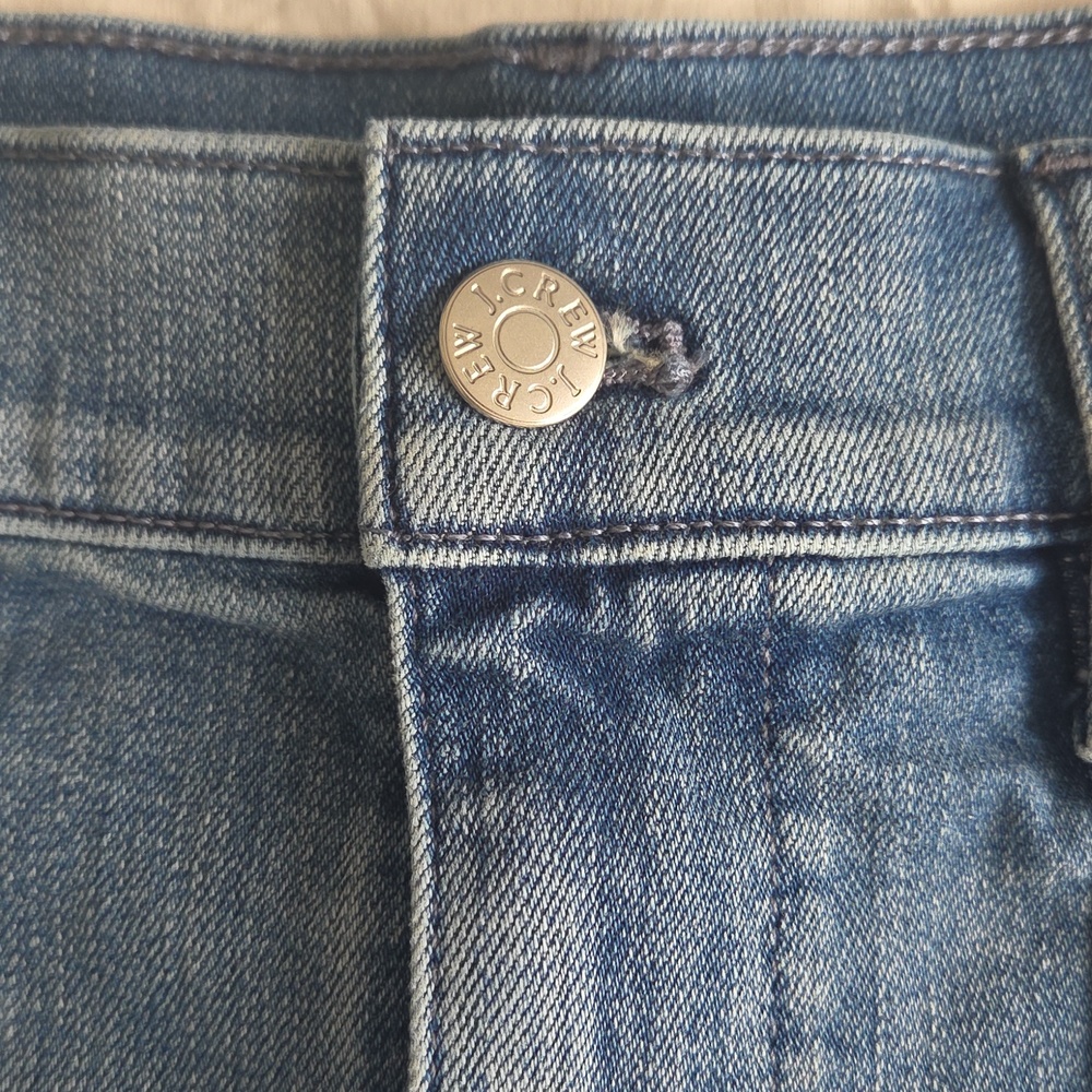 J Crew Blue Utility Denim Button Fly Light Wash Mid-length Shorts sz 30 Like New - Picture 3 of 8